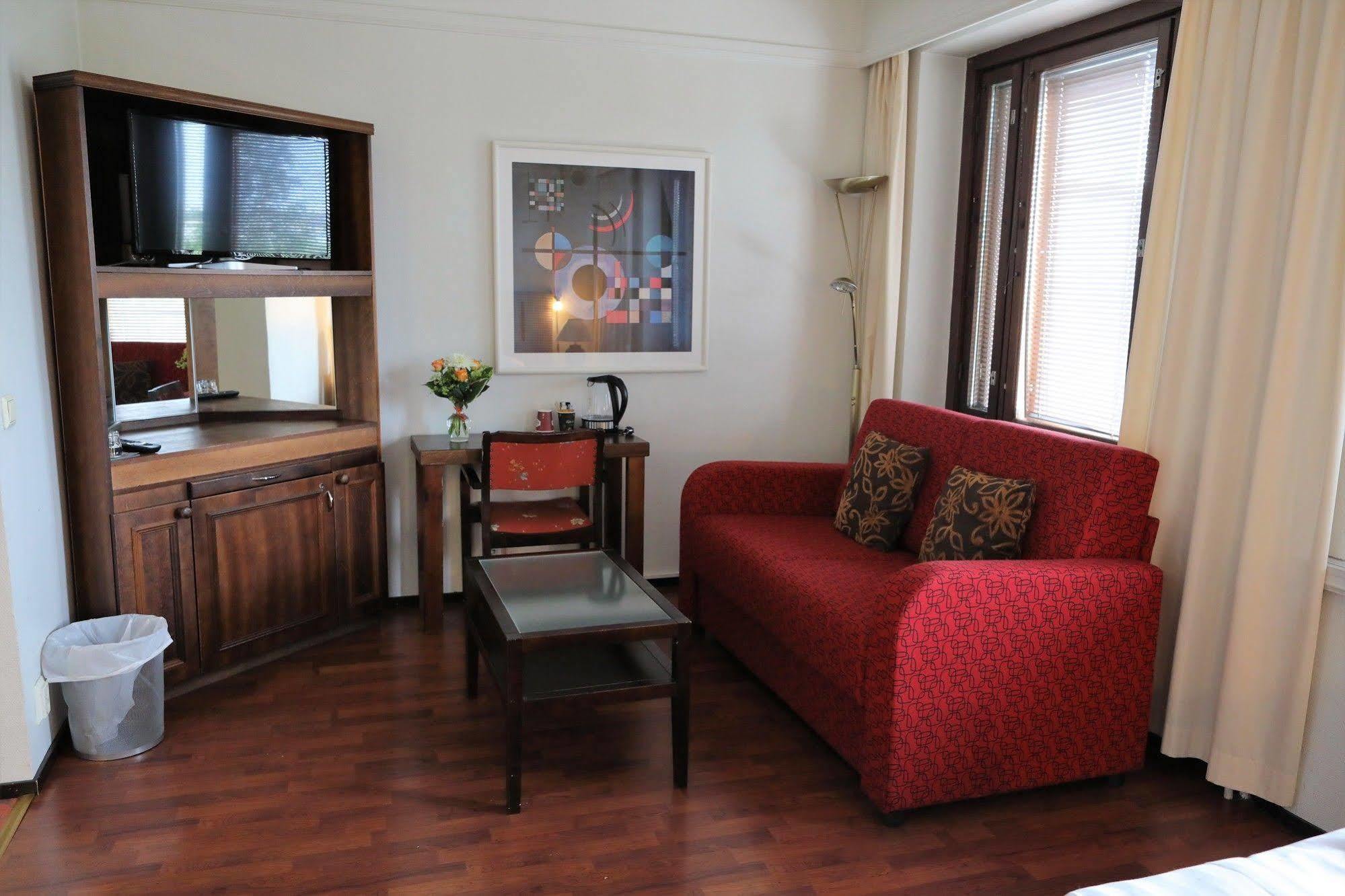 Hotel Seurahuone Коккола Экстерьер фото