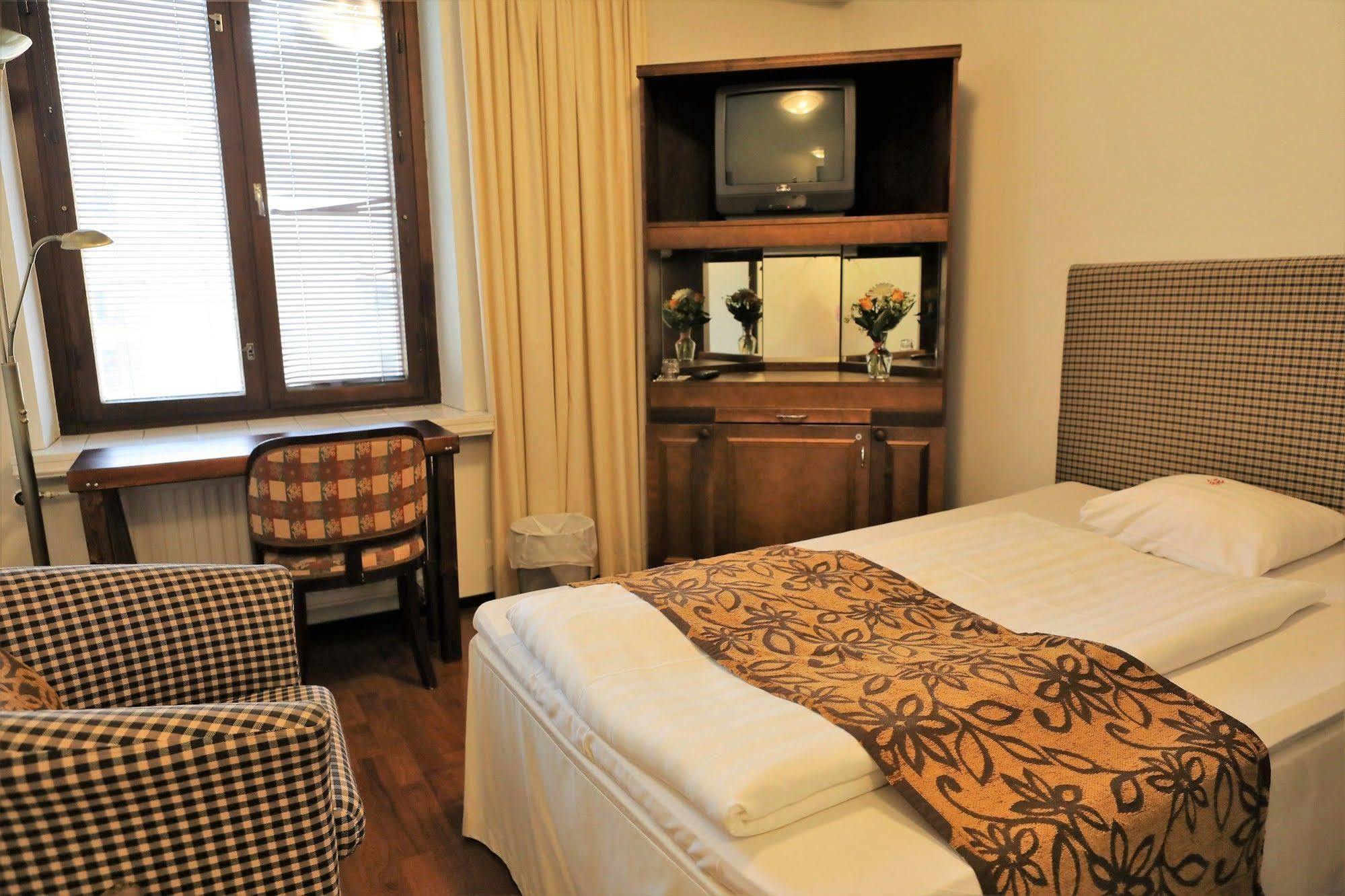 Hotel Seurahuone Коккола Экстерьер фото